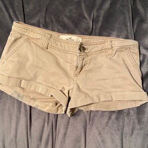 Hollister khaki shorts